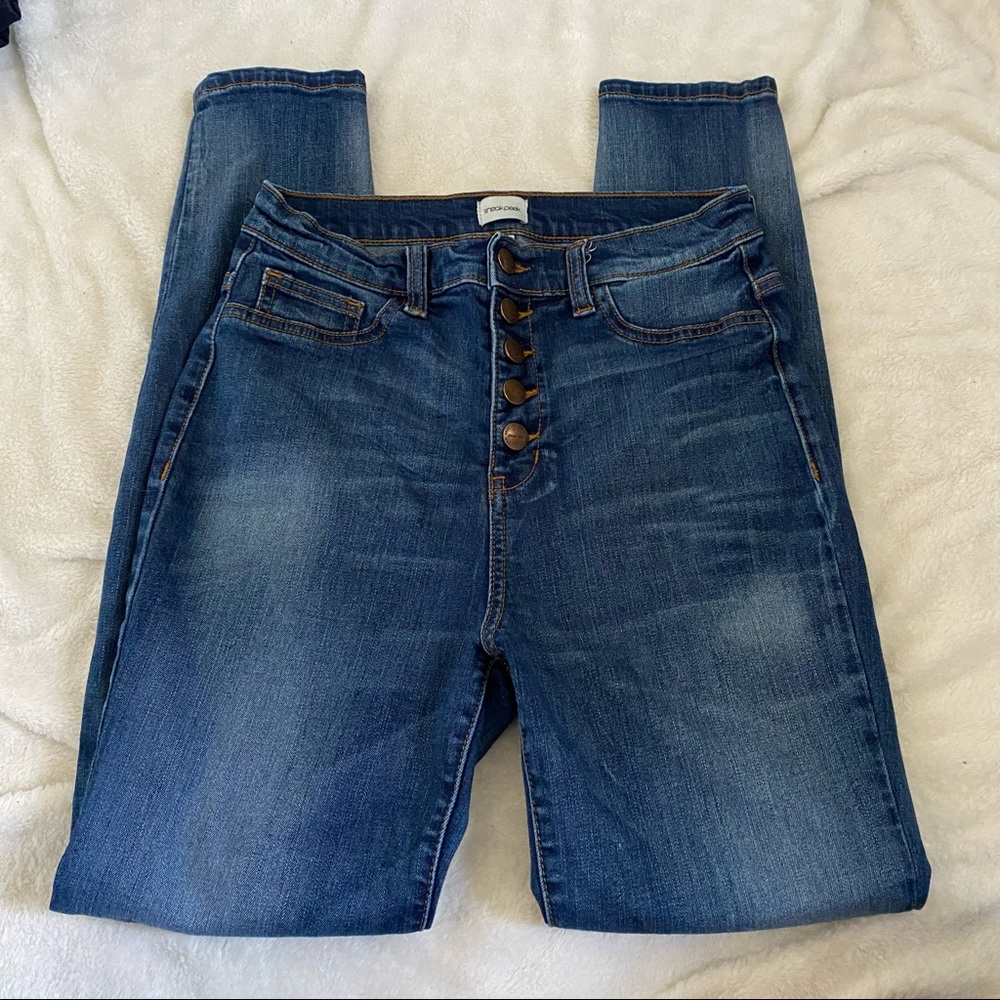 SNEAK PEAK LA BUTTON-UP JEANS!! Sz 7!